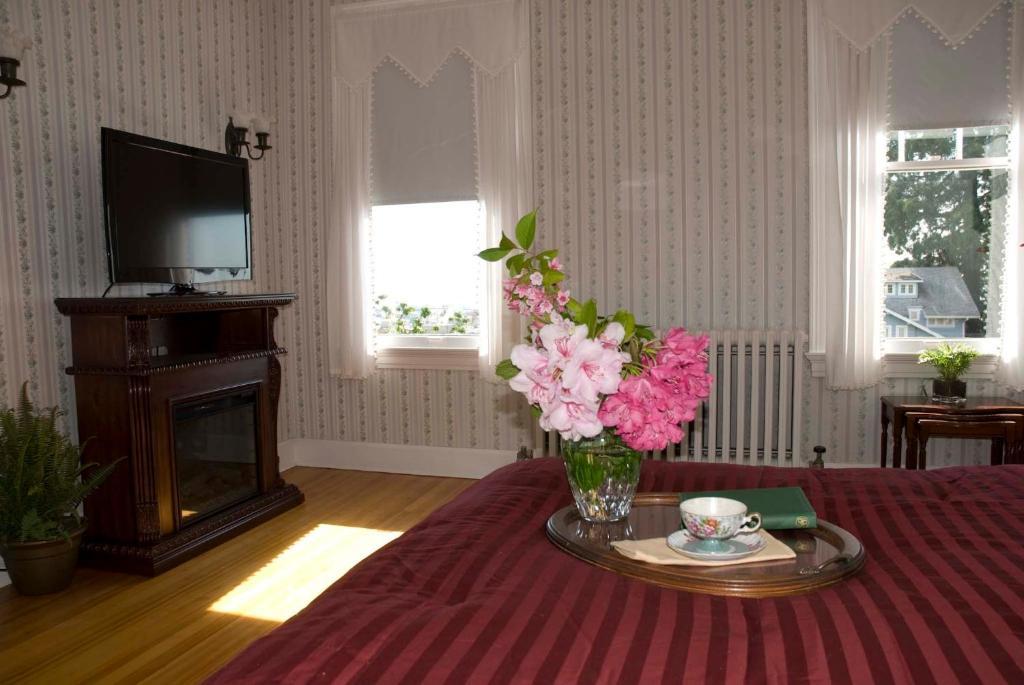 Bayside Bed And Breakfast Everett Room photo